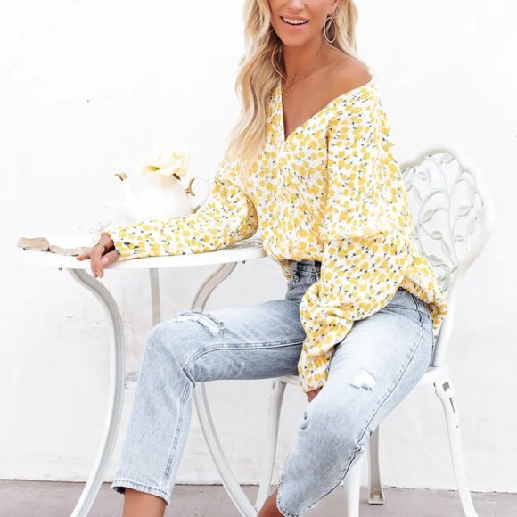 VICI Women's NWT NEW! Fresh as a Daisy Button Front Knit Cardigan Yellow… - Picture 4 of 14